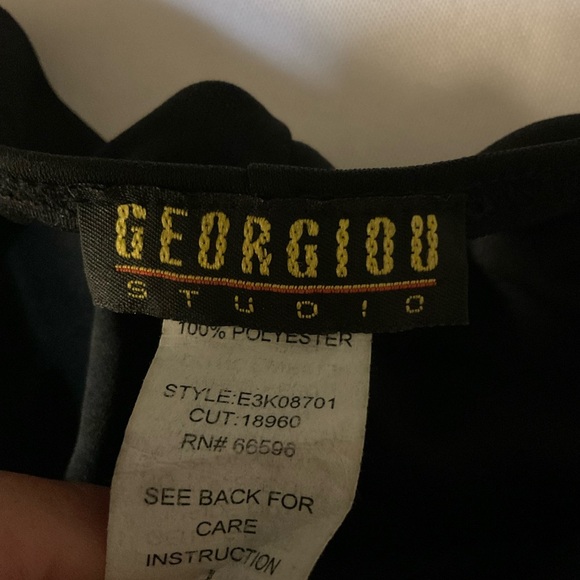 Elegant Vintage Black Dress with Red Accents - Picture 3 of 9